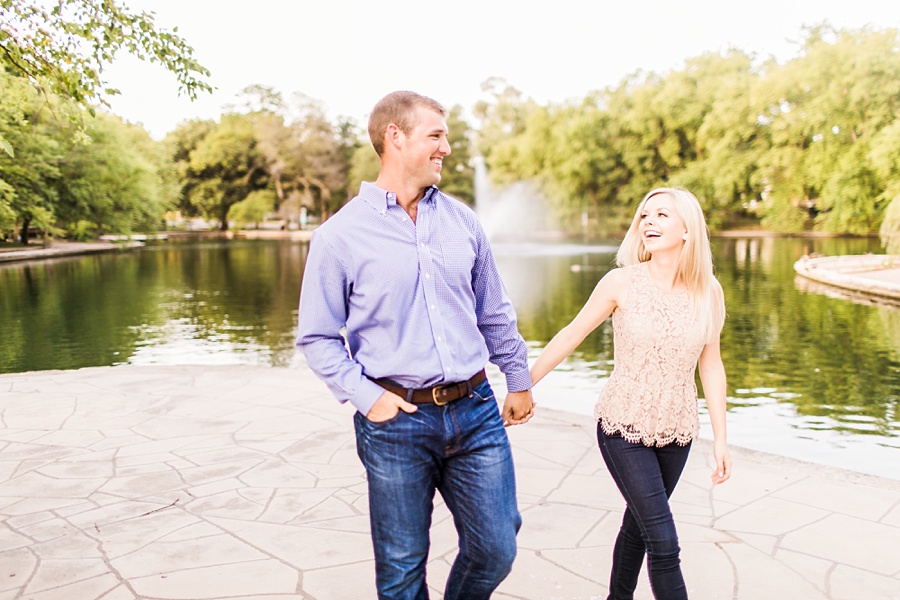 Engagement,Engagement Session,Kansas city Engagement Session,Midwest,Missouri,St. Louis Engagement Session,outdoor,