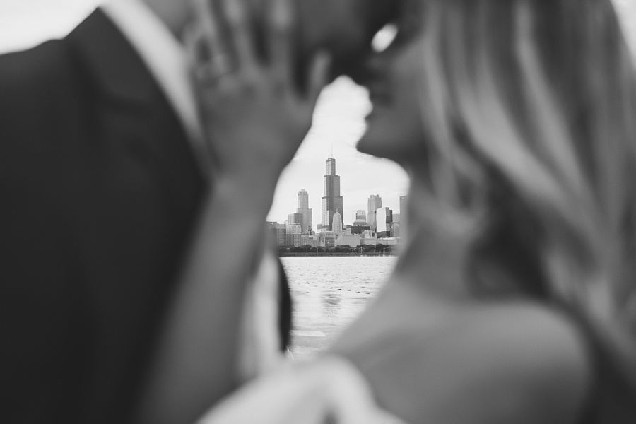 Chicago Engagement Session,Chicago Skyline Engagement Session, Engagement,Engagement Session,Kansas city Engagement Session,Midwest,Missouri,St. Louis Engagement Session,outdoor,